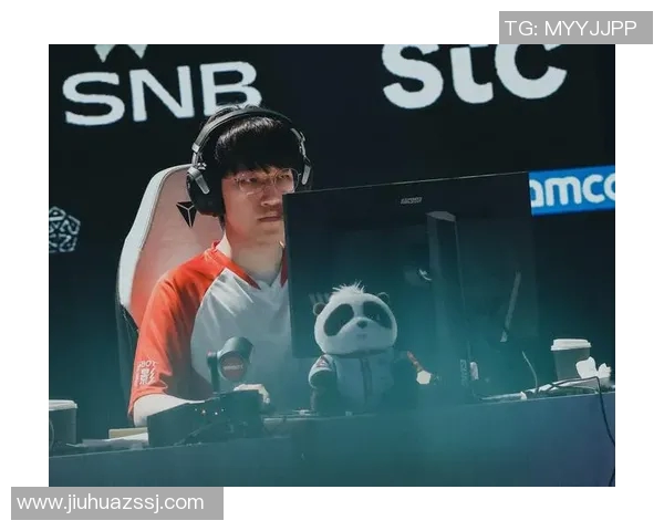 电竞新闻探讨英雄联盟焦点WE战队的灵活性与战术适应能力分析